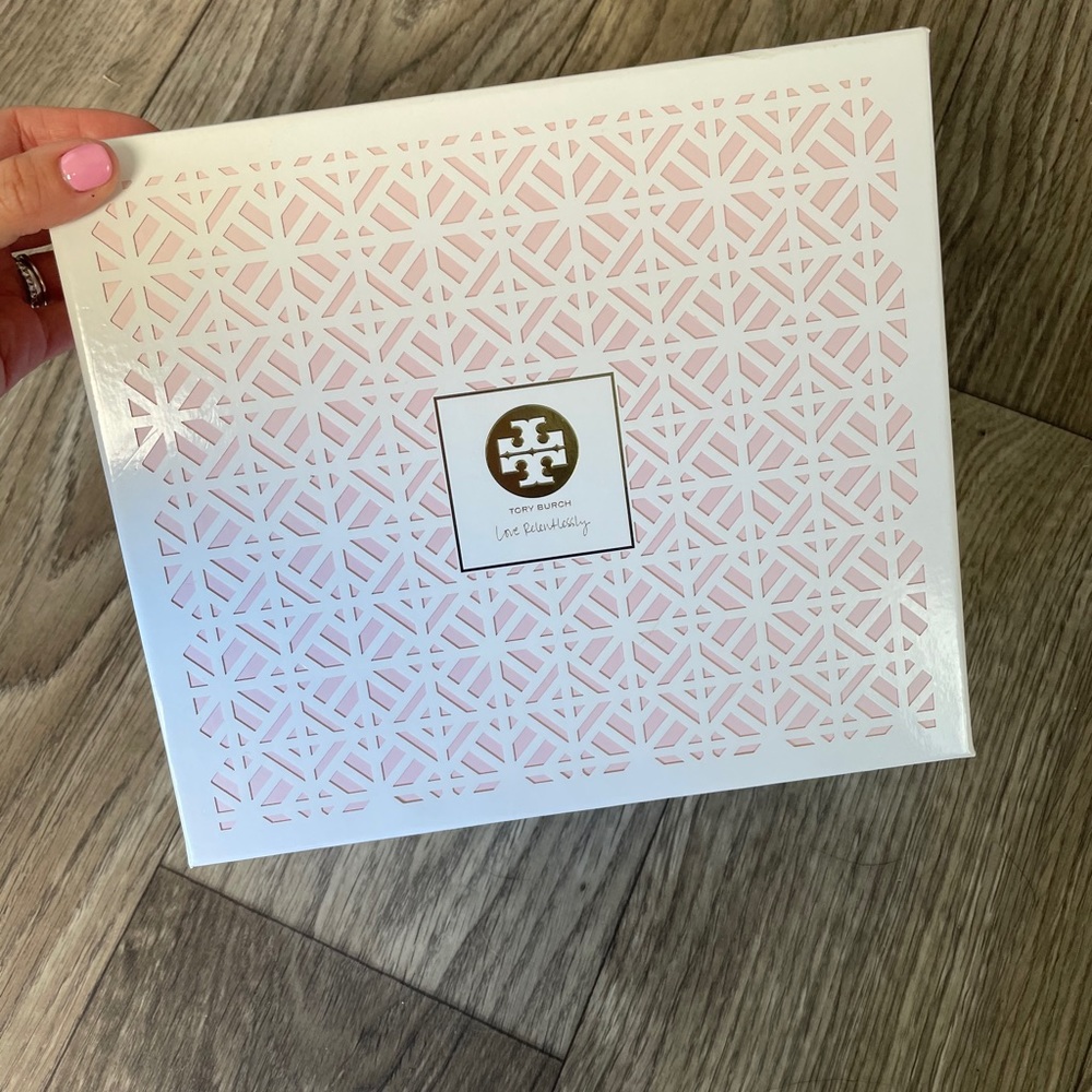 Tory Burch box